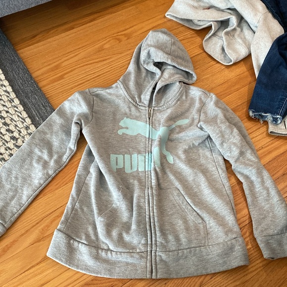 Gray puma zip up sweated size 8-9 - Picture 5 of 7